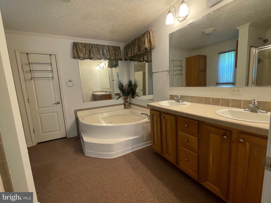 416 MONTICELLO DRIVE