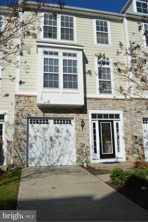 303 MONROE POINT DRIVE