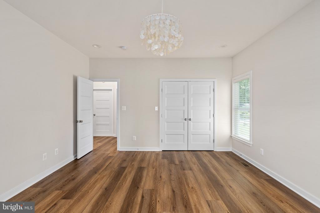 201 LAWRENCE LANE