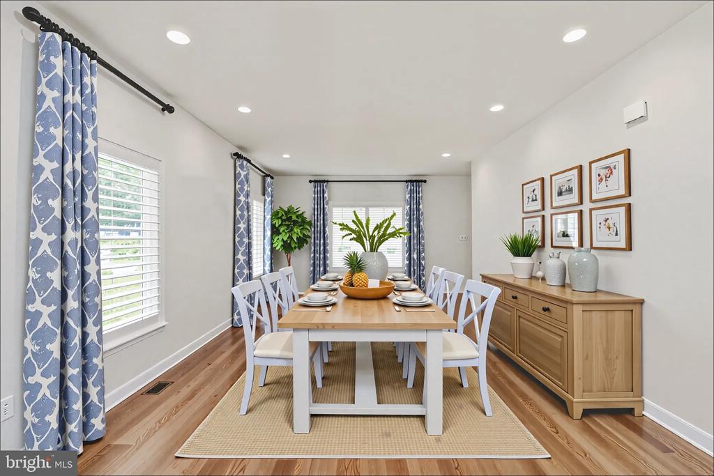 201 LAWRENCE LANE