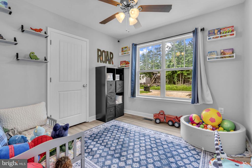 233 STRATFORD DRIVE