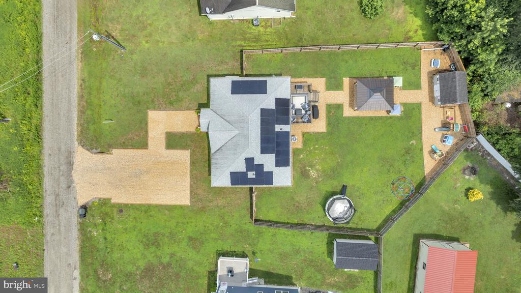 233 STRATFORD DRIVE