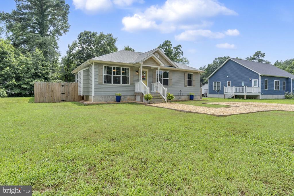 233 STRATFORD DRIVE