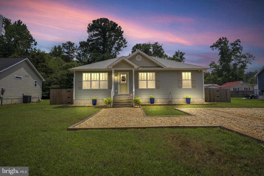 233 STRATFORD DRIVE
