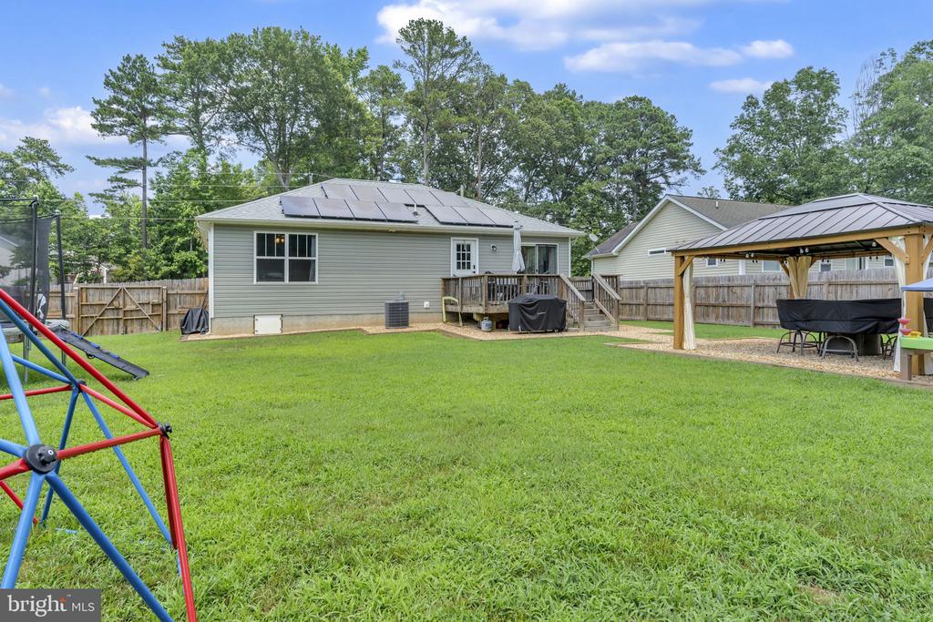 233 STRATFORD DRIVE