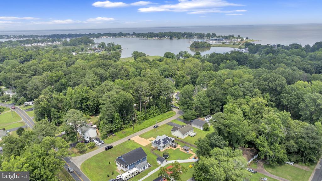 233 STRATFORD DRIVE
