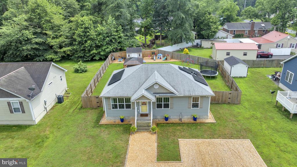 233 STRATFORD DRIVE