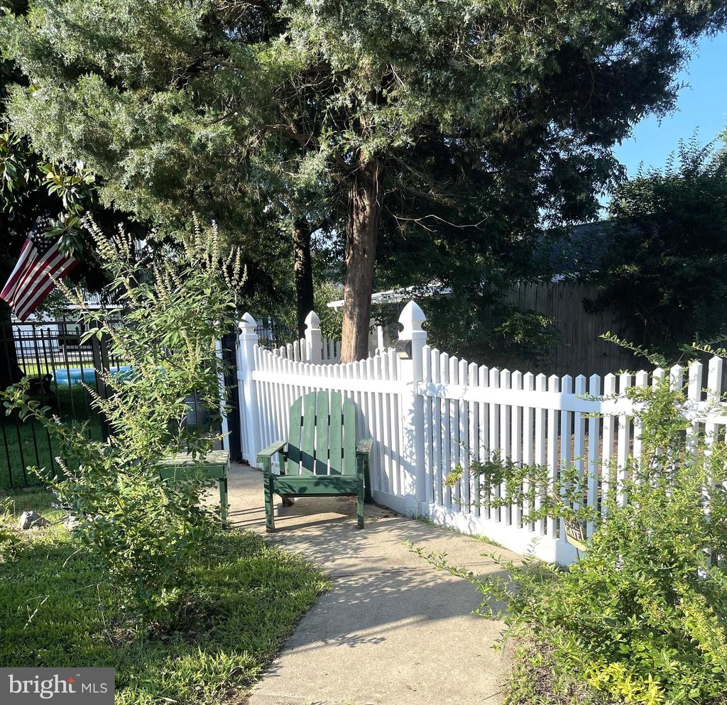 612 WASHINGTON AVENUE