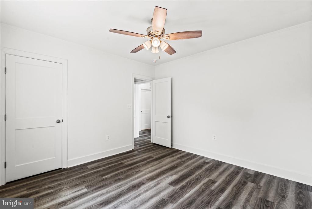 254 SHORE DRIVE