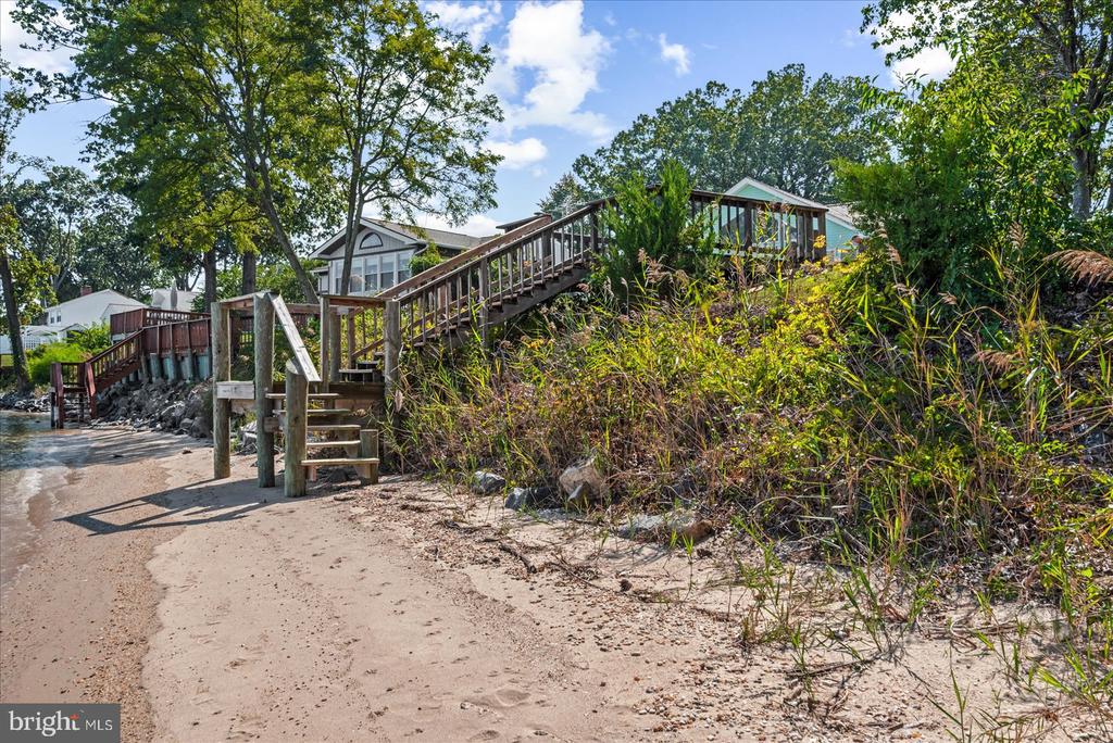 254 SHORE DRIVE