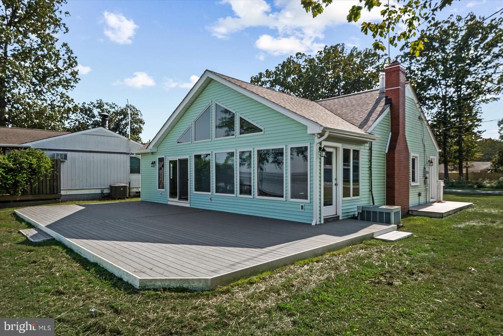 254 SHORE DRIVE