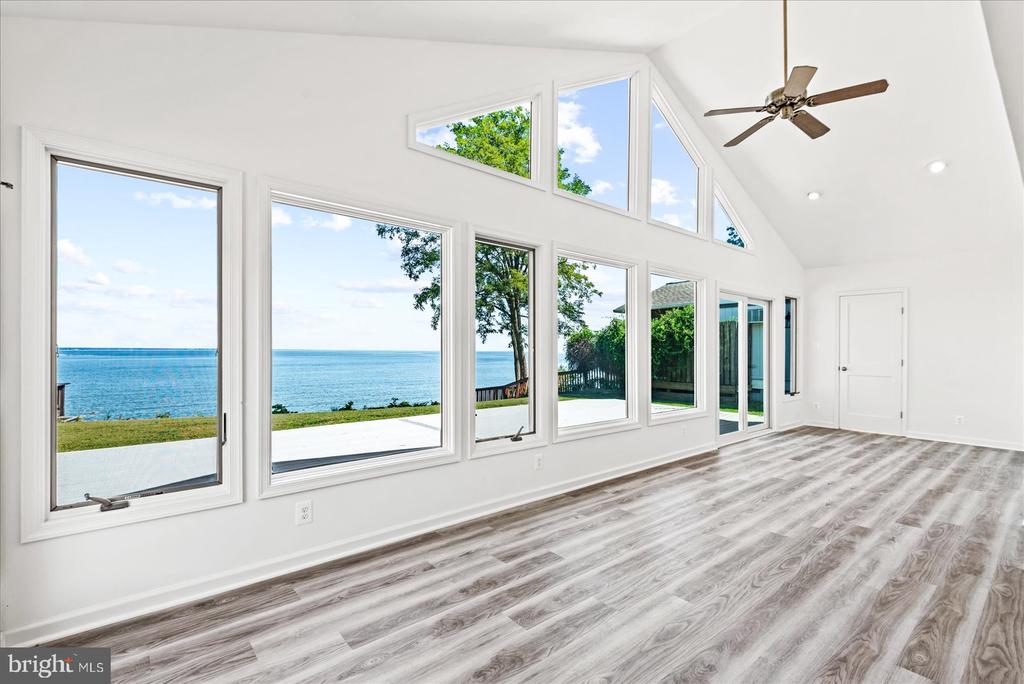 254 SHORE DRIVE