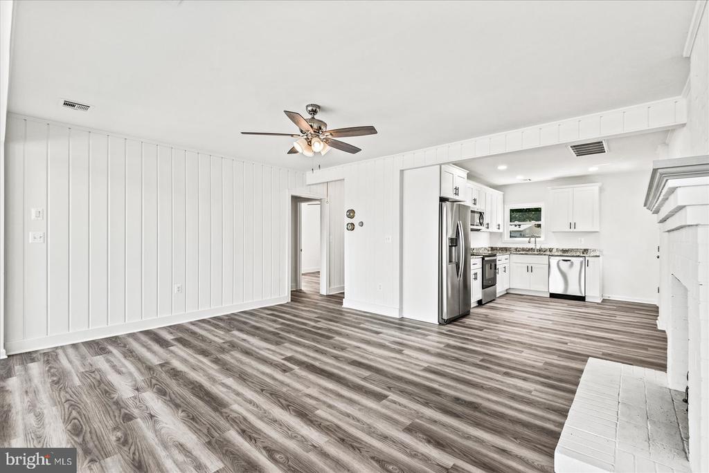 254 SHORE DRIVE