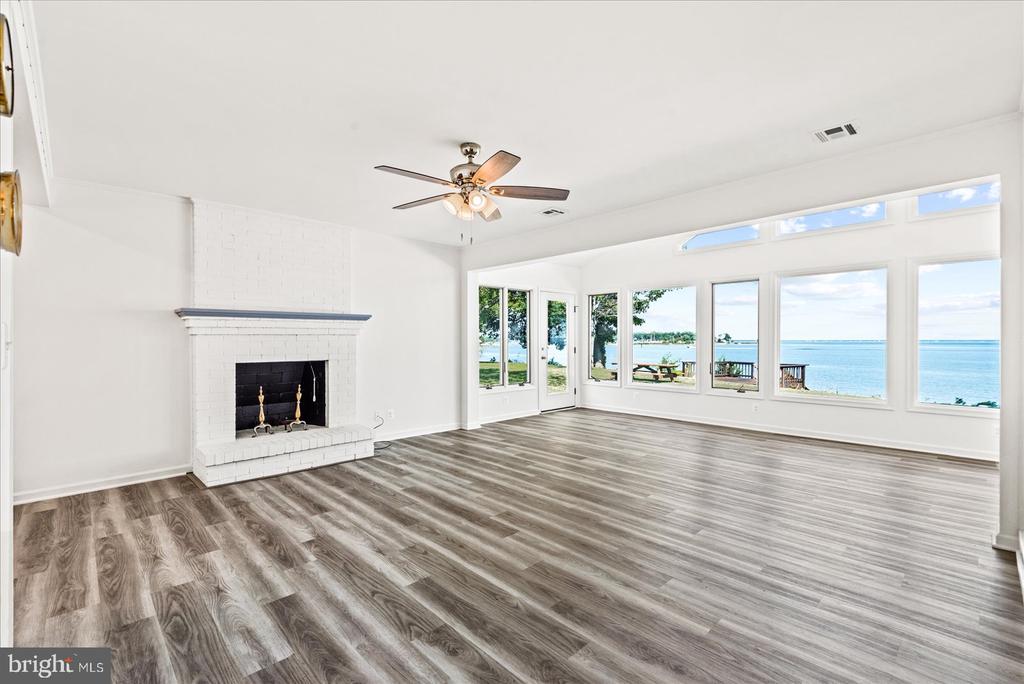 254 SHORE DRIVE
