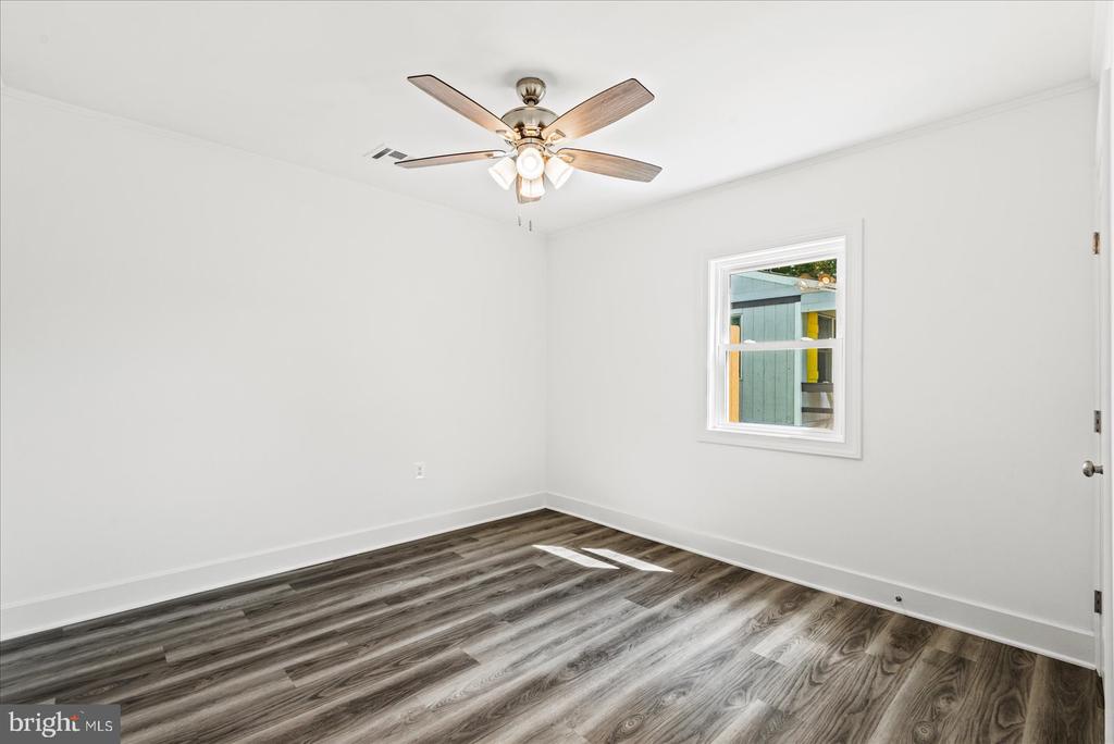 254 SHORE DRIVE