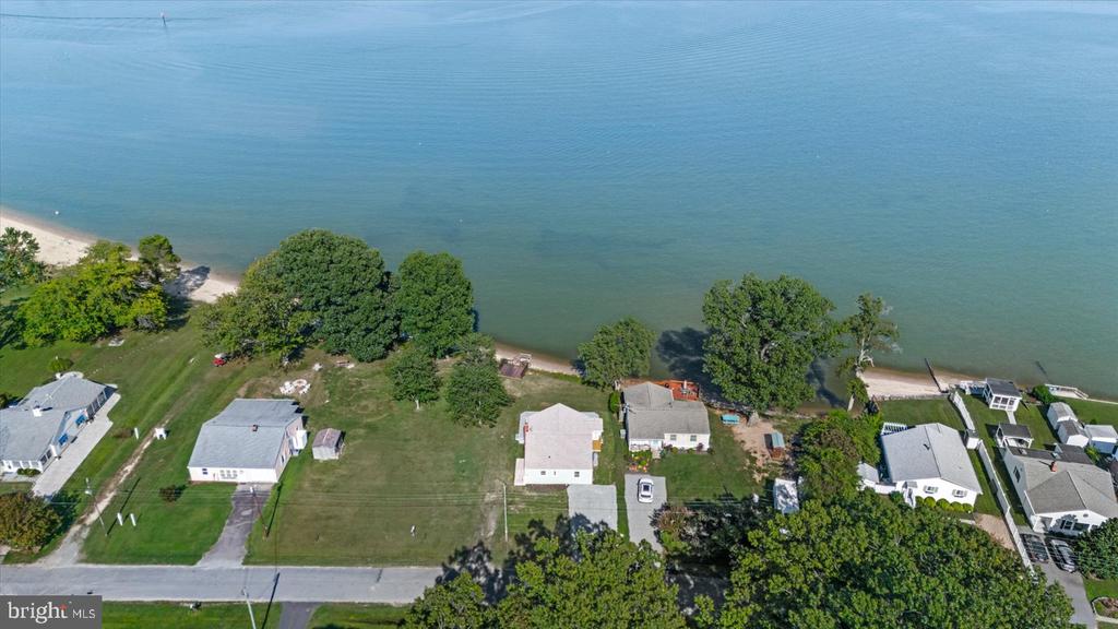 254 SHORE DRIVE