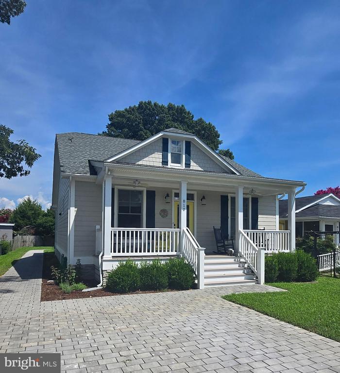 810 LOSSING AVE