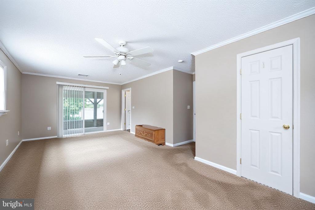 21 WATERVIEW POINT