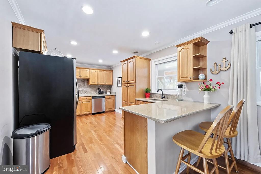 21 WATERVIEW POINT