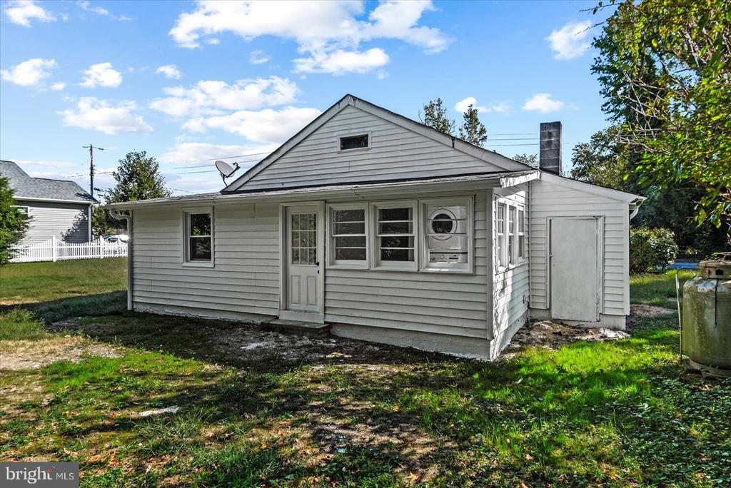 608 KINTZ STREET