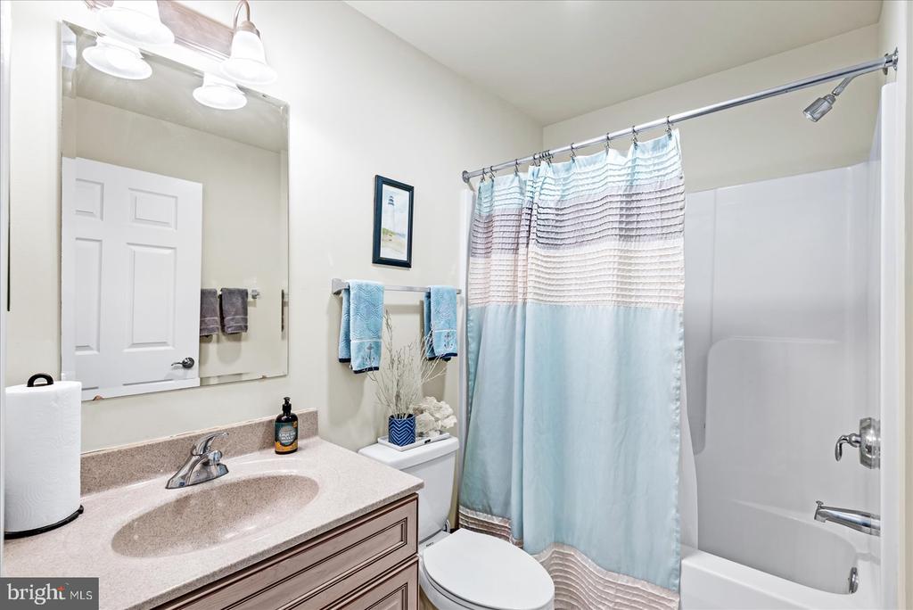 103 IRVING AVENUE N 402