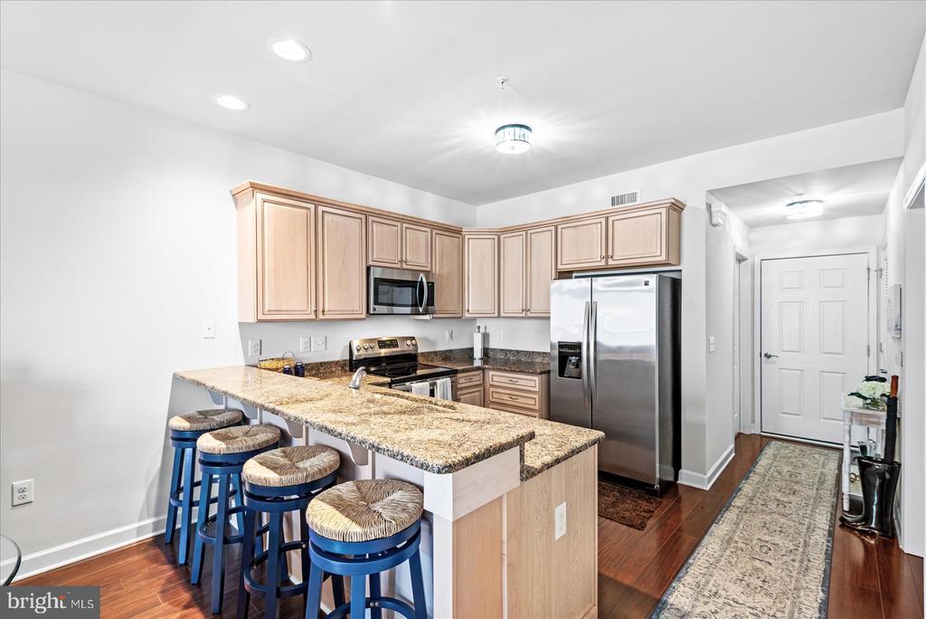 103 IRVING AVENUE N 402