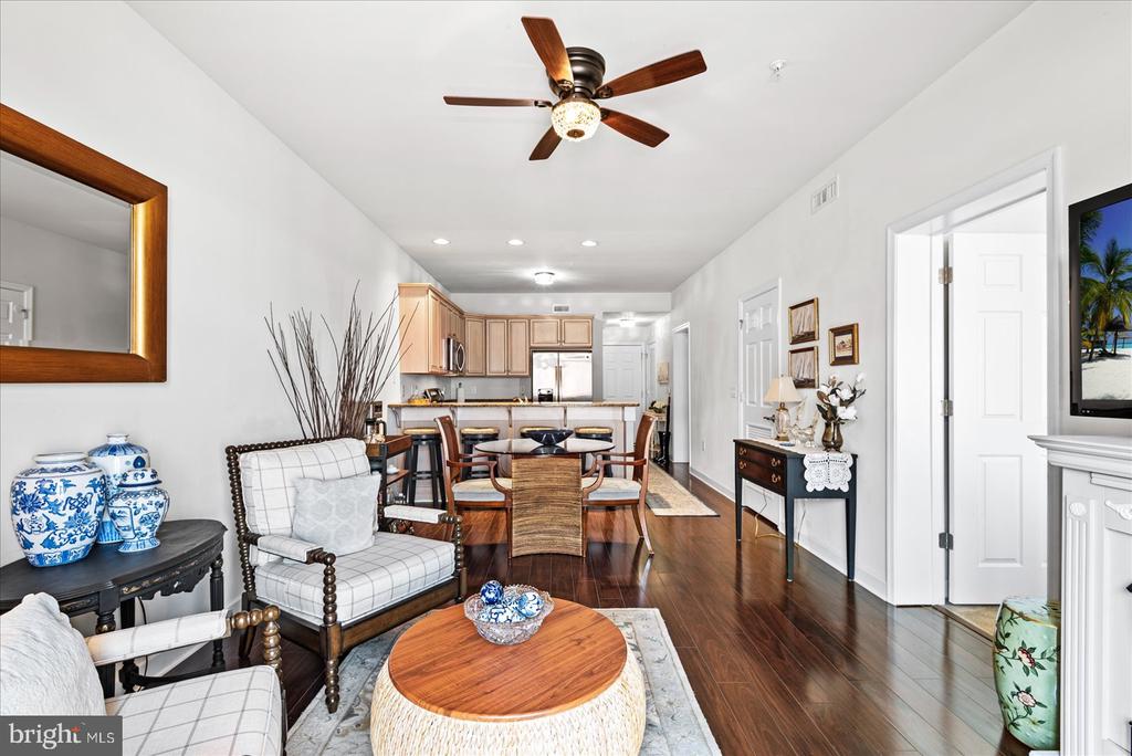 103 IRVING AVENUE N 402