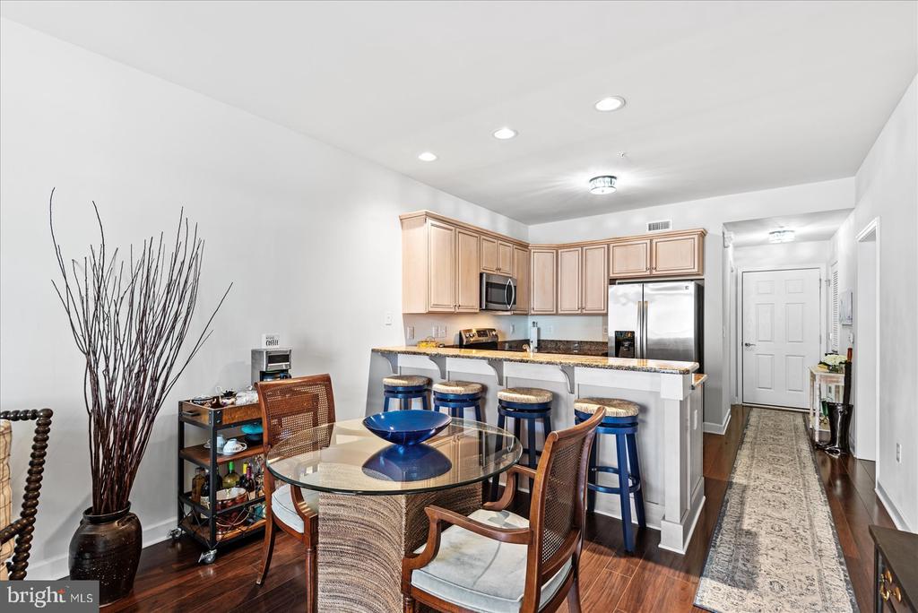 103 IRVING AVENUE N 402