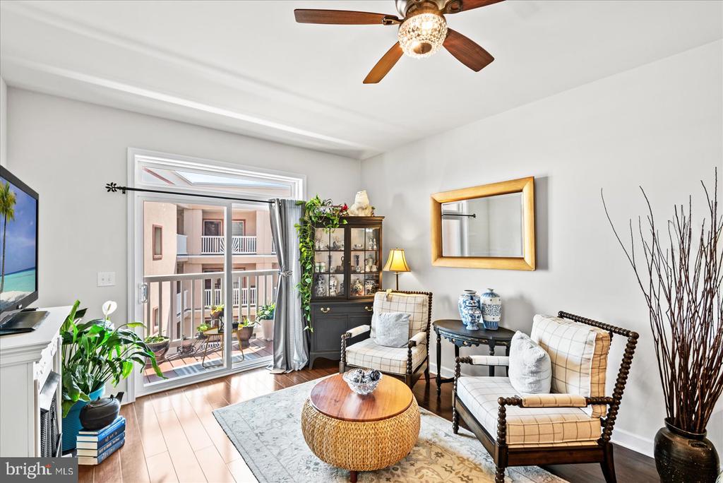 103 IRVING AVENUE N 402