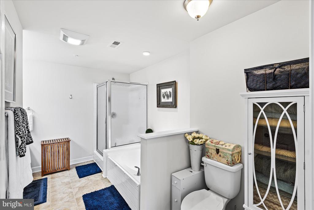 103 IRVING AVENUE N 402
