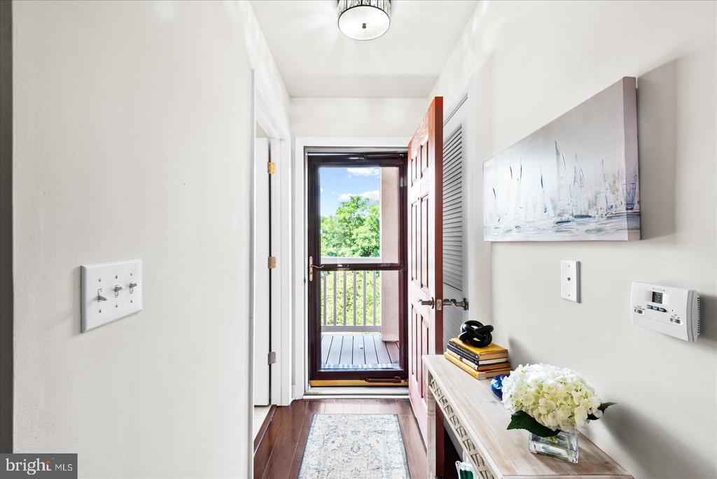 103 IRVING AVENUE N 402