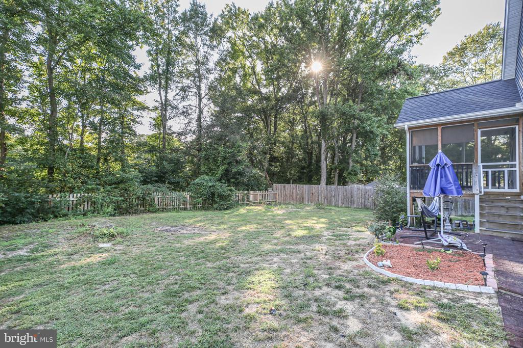 424 LAKEVIEW DRIVE