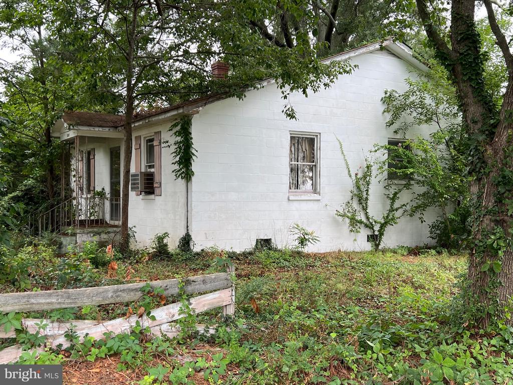 3101 RIVERVIEW DRIVE
