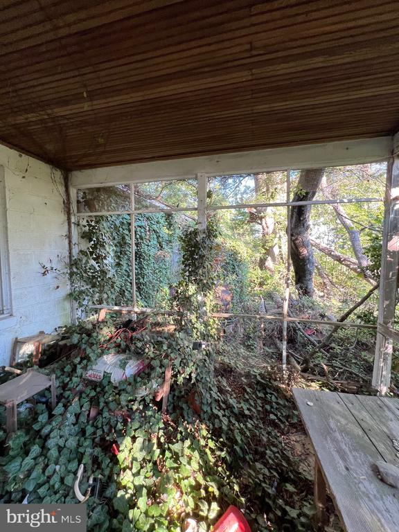 3101 RIVERVIEW DRIVE