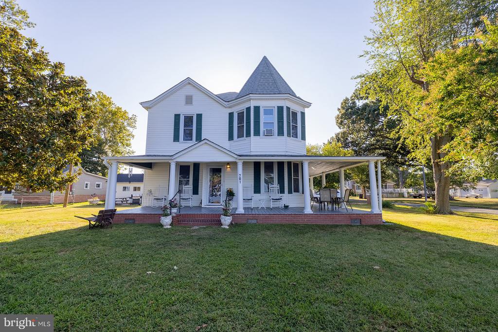 701 IRVING AVENUE