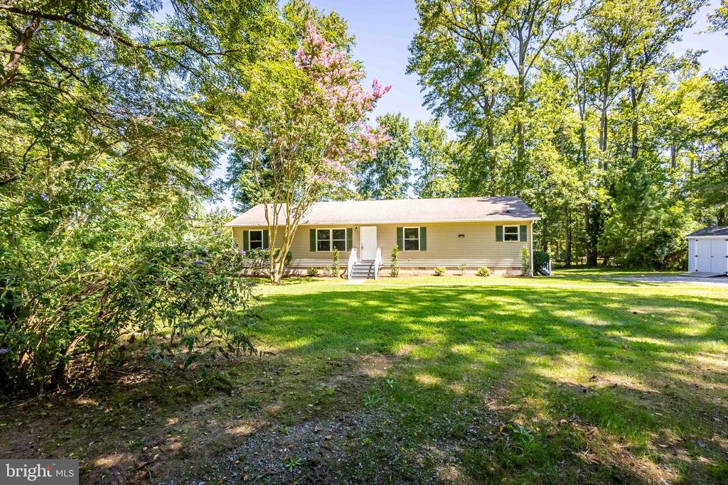 129 SWEETBRIAR LANE