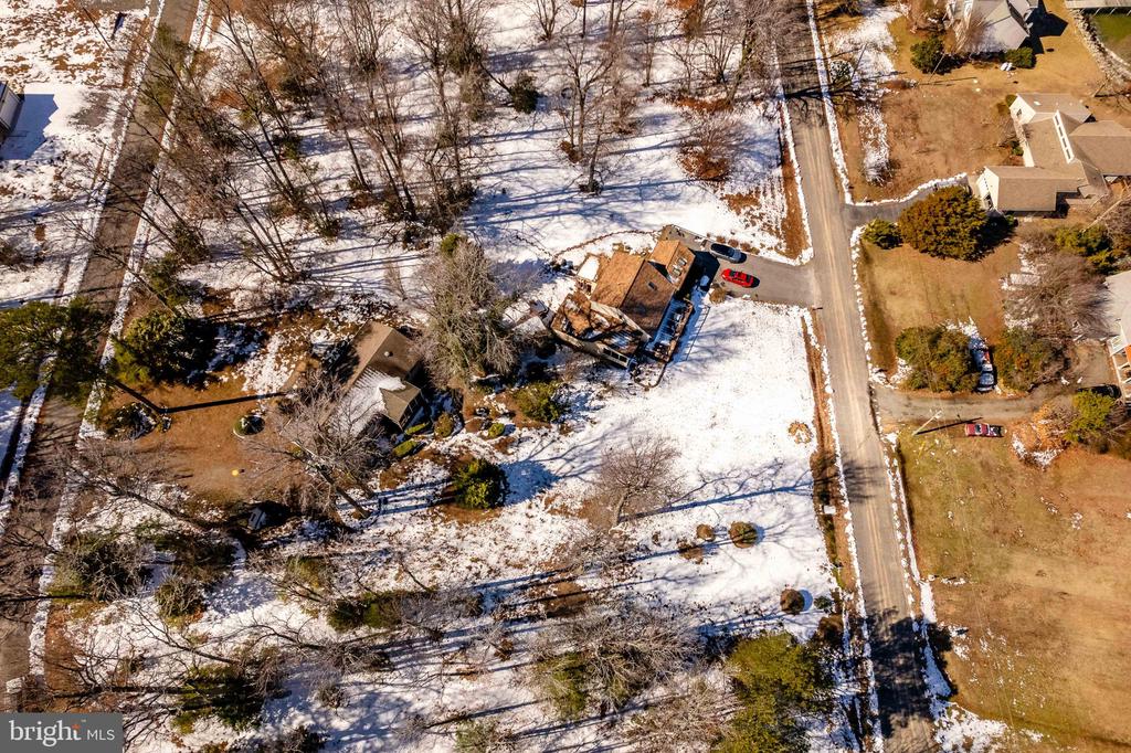 129 SWEETBRIAR LANE