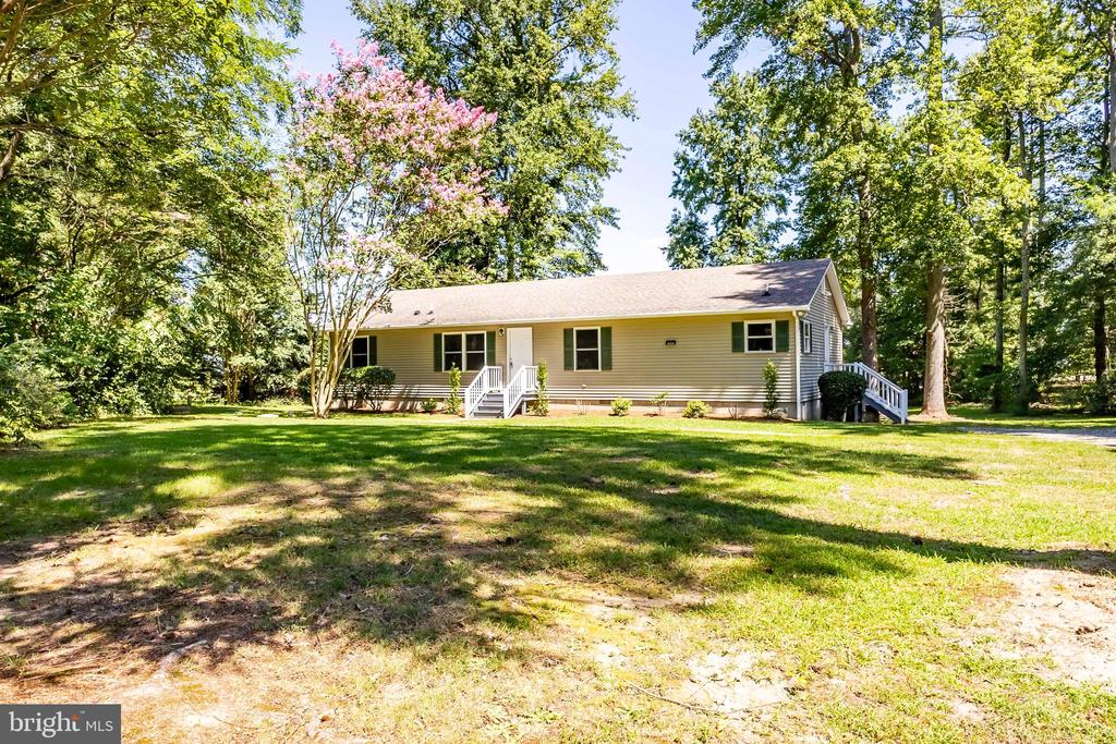 129 SWEETBRIAR LANE