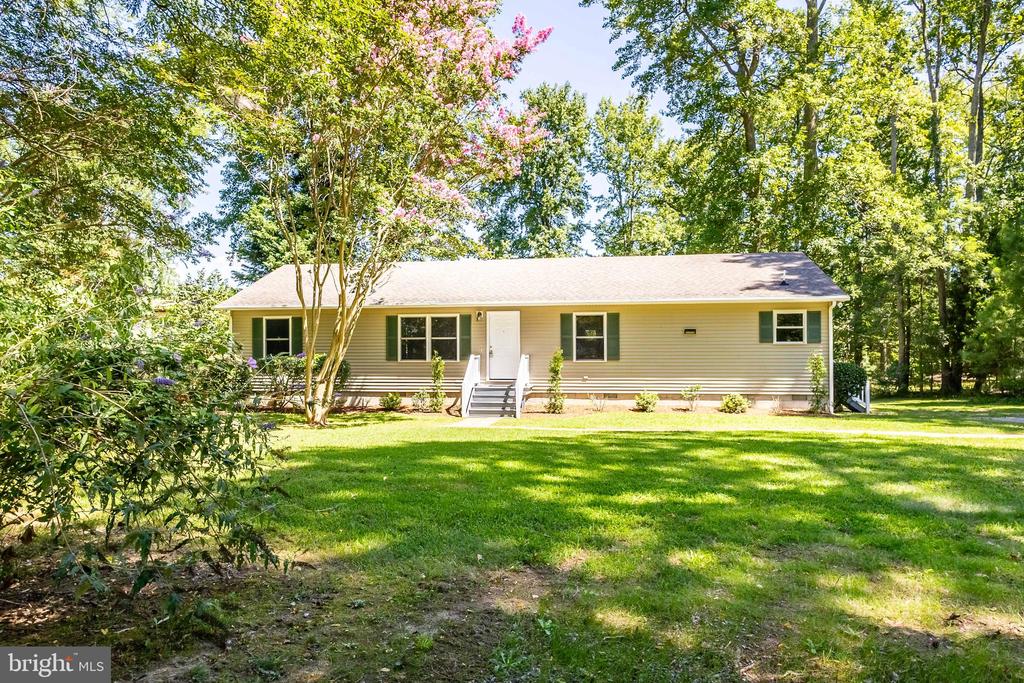 129 SWEETBRIAR LANE