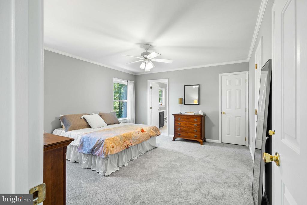 129 SWEETBRIAR LANE