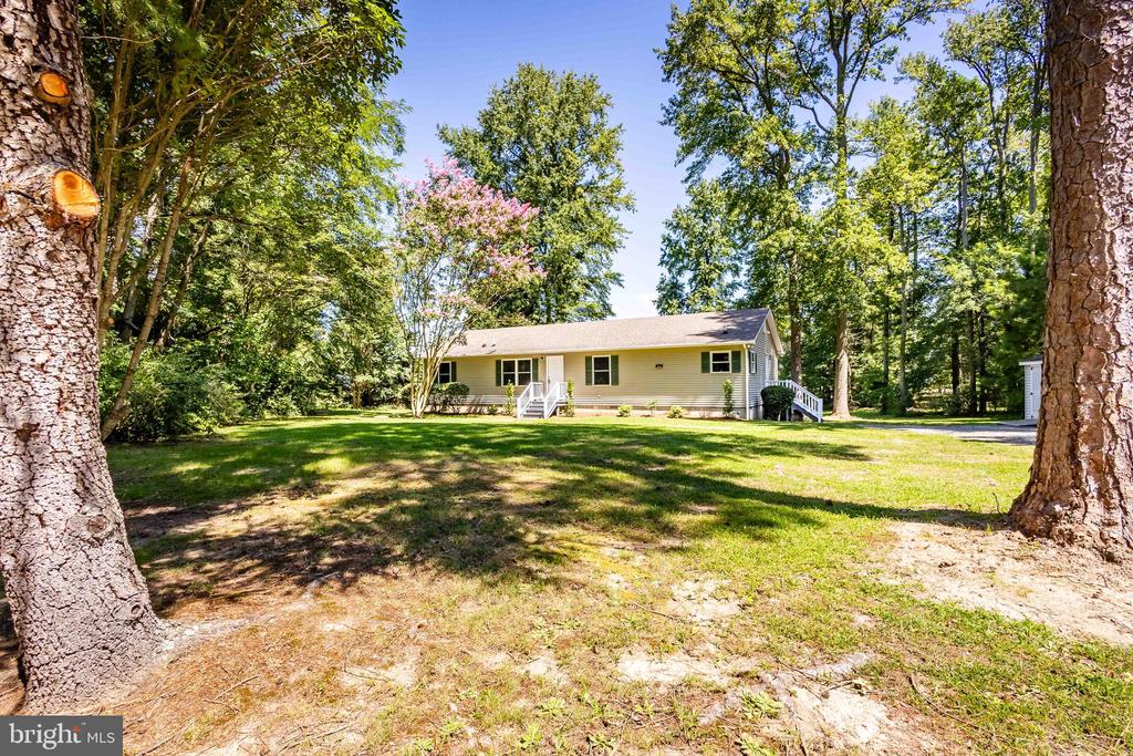 129 SWEETBRIAR LANE