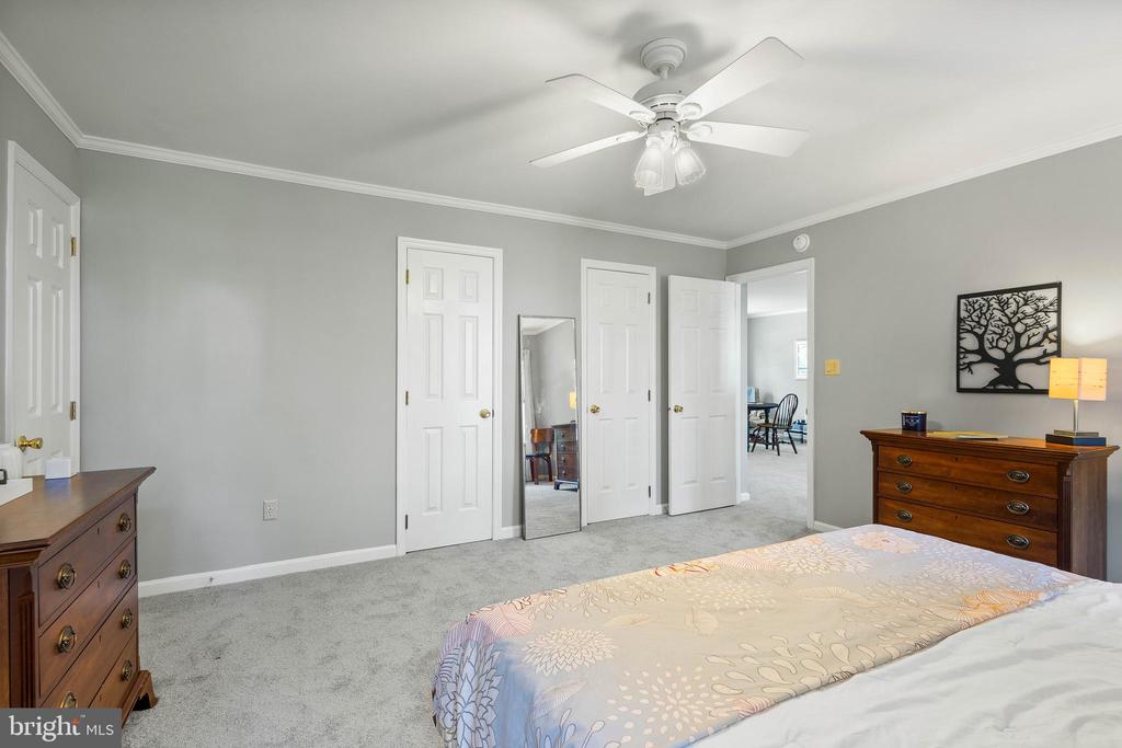 129 SWEETBRIAR LANE