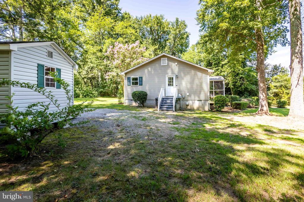 129 SWEETBRIAR LANE