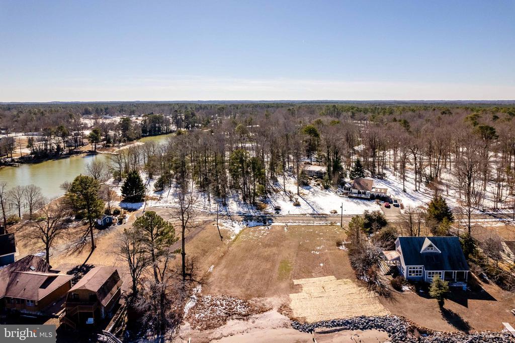 129 SWEETBRIAR LANE