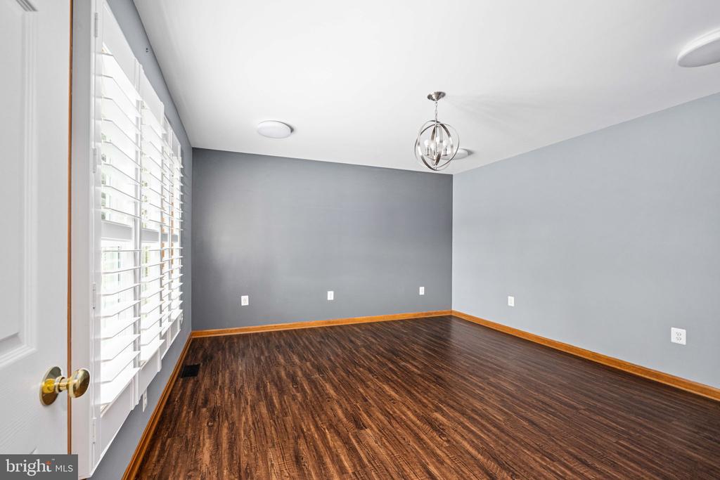 95 POTOMAC LANE