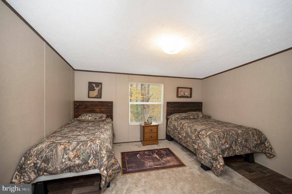 8715 KINGS HIGHWAY