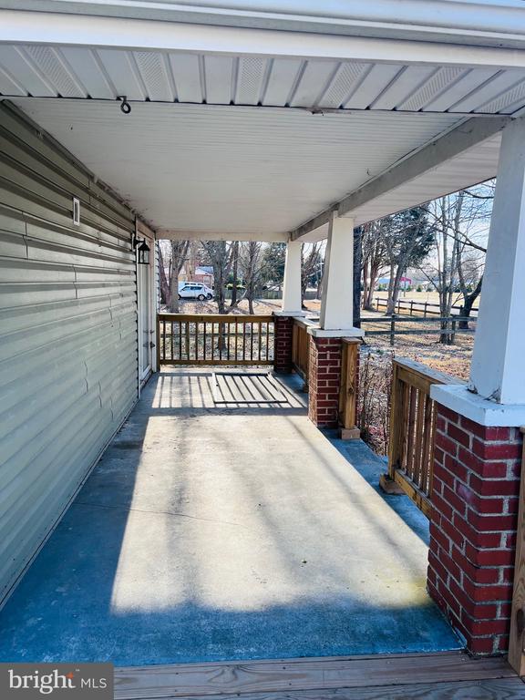 320 CEDAR AVENUE