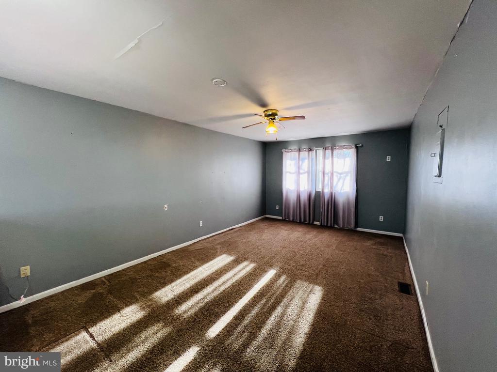 320 CEDAR AVENUE