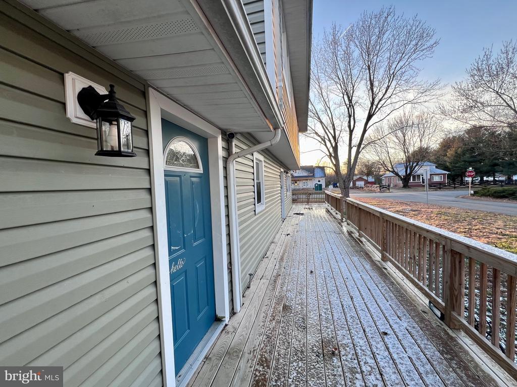 320 CEDAR AVENUE