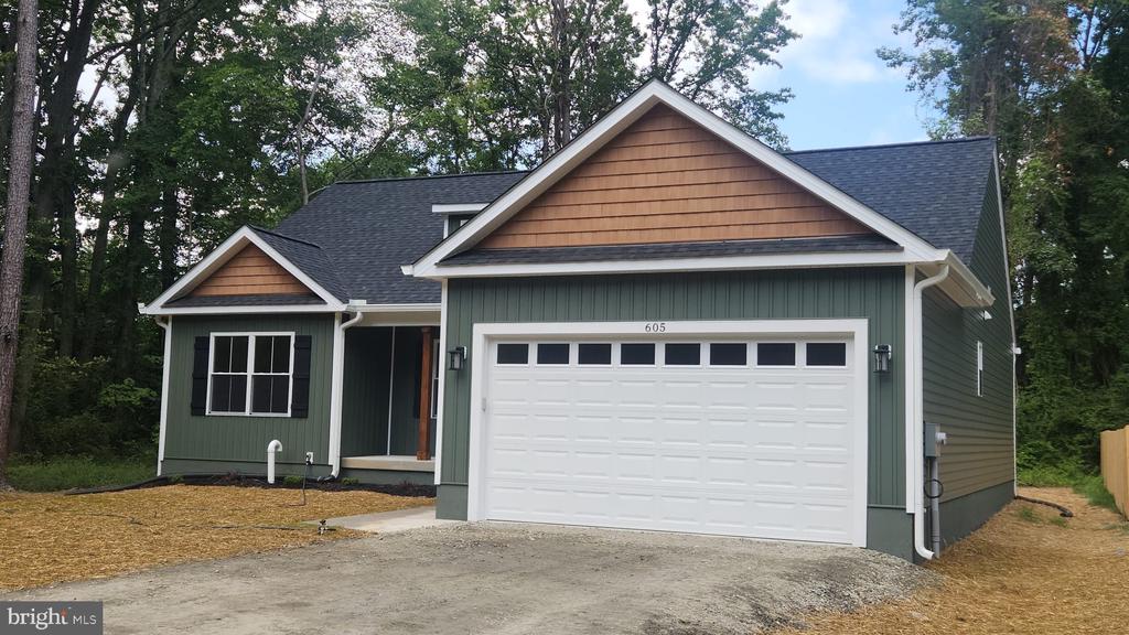 633 SHOREWOOD DRIVE